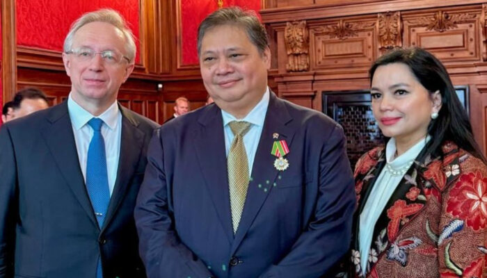 Airlangga Dapat Medali Kehormatan dari Rusia, Teguh Santosa: Tanda Indonesia Penting di Tengah Dinamika Politik Global yang Terus Berkembang