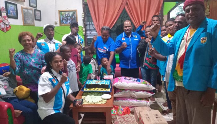 Sambangi Yayasan Cinta Bela di Perayaan HUT KNPI ke-51, Pertius Wenda: Kita Perkuat Solidaritas kepada Sesama