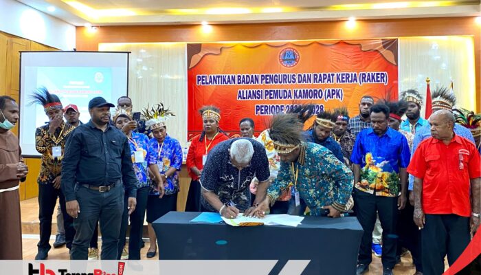 Hadiri Pelantikan Pengurus APK, Ini Pesan Johannes Rettob