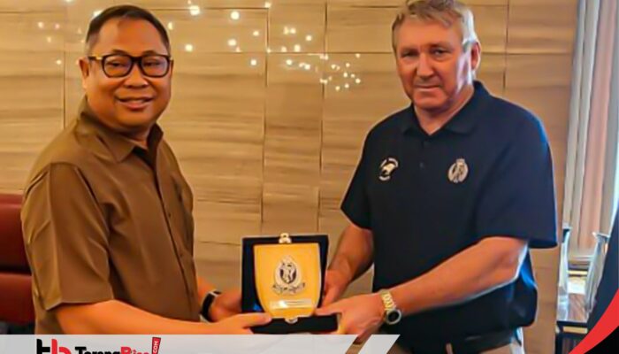 Usai Pilot Philip Dibebaskan, Ka Ops Damai Cartenz Brigjen Pol Faizal Ramadhani terima Apresiasi dari Kepala Kepolisian Selandia Baru