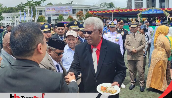 Hadiri Peringatan HUT Mimika ke 28, Johannes Rettob : Mari Kita Bangun Mimika Menjadi Rumah Kita Bersama