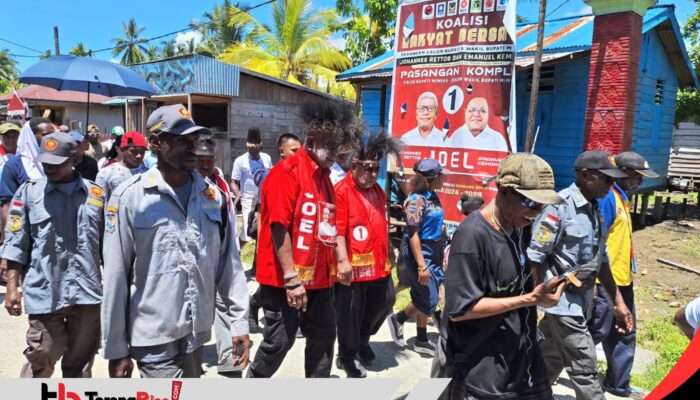 Pulang Kampung, Ribuan Warga Kokonao Tumpah ke Jalan sambut Kedatangan Jhon Rettob-Emanuel Kemong