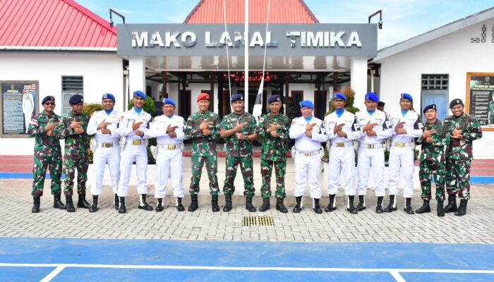 Apel Khusus HUT POMAL ke-79 dan Penyerahan Piagam Penghargaan di Lanal Timika