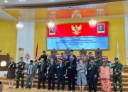 Gelar Sidang Paripurna, DPRD Mimika Tetapkan Johannes Rettob-Emanuel Kemong sebagai Bupati dan Wakil Bupati Mimika