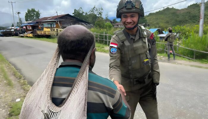 Patroli Rutin, Personel Ops Damai Cartenz-2025 Pastikan Oksibil Aman