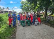 Deteksi Bibit Malaria dan DBD, Kolaborasi Malcon, Pemkam Nawaripi dan Babinpotdirga Bersihkan Selokan