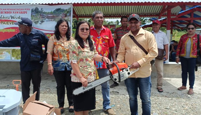Dinas Pariwisata Salurkan Bantuan ke Wisata Kampung Nawaripi