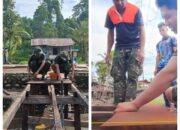 Dua Minggu Pelaksanaan TMMD, Personil Satgas Bangun Jembatan Akses Menuju Rumah Bapak Yopy