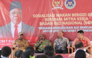 Obet Rumbruren Dukung Program Makan Bergizi Gratis: Wujud Komitmen untuk Anak Papua Sehat dan Cerdas