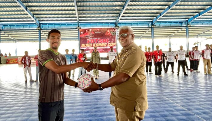 20 Tim Ramaikan ‘Bung Karno Cup Perdana’, Bupati Rettob Gaungkan Persatuan dan Sportivitas