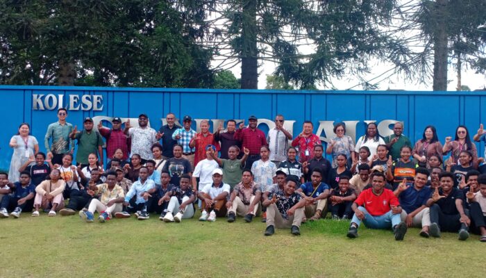 Lima Alumni SMA Lokon Tomohon Siap Lanjut Kuliah di Malaysia