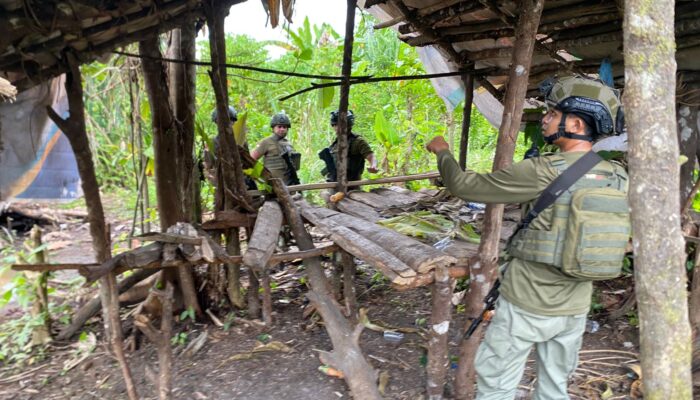 Respons Cepat Satgas Ops Damai Cartenz-2025 Menyelamatkan Warga Sipil Saat Percobaan Aksi Pembacokan Oleh OTK
