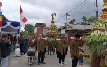 Peringatan Satu Suro, Paguyuban Banyumasan Seruling Mas Gelar Grebeg Suro dan Arak-Arakan Gunungan di SP3 Timika