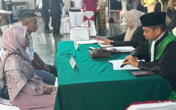 Spesial Kemerdekaan, 101 Pasangan di Mimika Nikah Masal dan Itsbat Nikah Terpadu