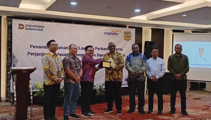 Bupati Mimika Johannes Rettob Apresiasi Kerja Sama Bank Mandiri, Dorong Inovasi Layanan Perbankan untuk Daerah