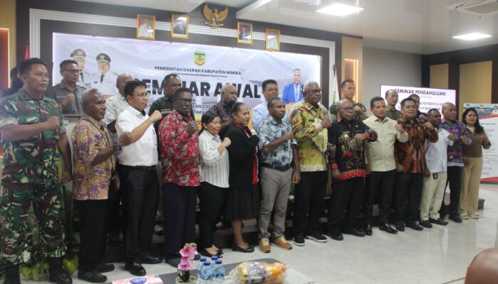 Bupati Mimika Resmi Buka Seminar Persiapan Studi DOB Kota Timika: “Harus Jadi Rumah Bersama yang Adil dan Inklusif”