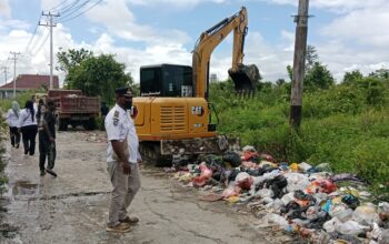 Sebanyak 100 Ton Sampah Berhasil Dimuat, Norman Ditubun: Akan Bangun Pos Pemantau di Lokasi Tempat Pembuangan Sampah