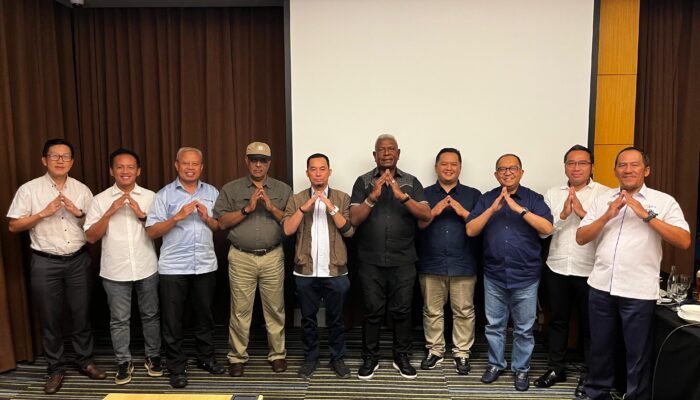 Selesaikan Masalah Pemalangan Jalan Poros Poumako, Bupati Mimika Pastikan Blokade Pelabuhan Pomako Resmi Dibuka, Aktivitas Ekonomi Kembali Normal