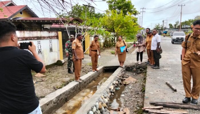 DPMK Monitoring Kegiatan 2024 dan 2025 di Kampung Nawaripi Baik Yang Rampung Maupun Tahap Pengerjaan