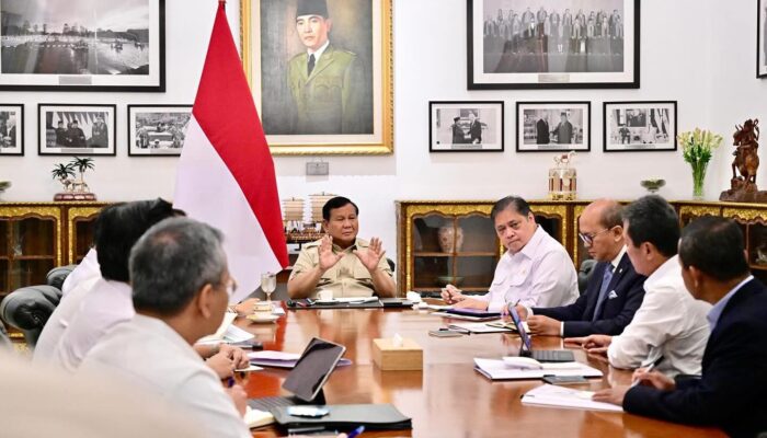 Pemerintah Luncurkan Paket Ekonomi 2025: Target Ciptakan Jutaan Lapangan Kerja dan Perkuat Ekonomi Rakyat