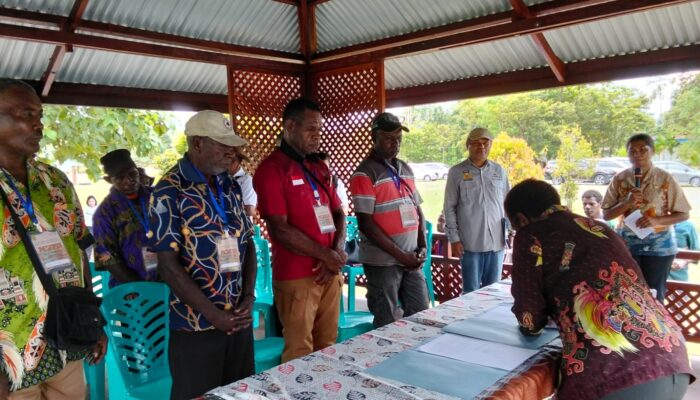 Dorong Pengelolaan Wisata Kampung, Pokdarwis dari 7 Kampung di Mimika Dikukuhkan