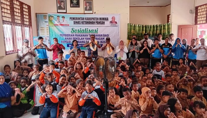 Dorong Anak Sehat dan Cerdas, Pemkab Mimika Luncurkan Program Makanan Tambahan B2SA di SD Negeri Amole