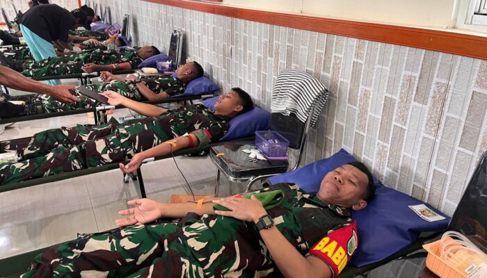 Sambut HUT ke – 80 TNI, Kodim 1710/Mimika Bersama Satuan TNI se-Garnisun Mimika Gelar Baksos Donor Darah Dan Pengobatan Umum