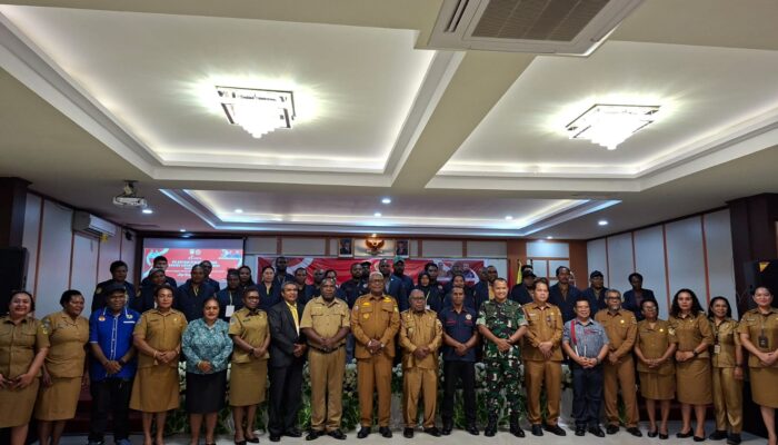 Bupati Mimika Lantik Pengurus Karang Taruna Kabupaten Mimika, Vinsensius Apoka Jabat Ketua Periode 2025-2030