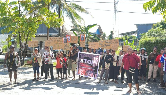Tidak Terima Perlakuan Bullying dan Rasis Terhadap Anaknya di Sekolah, Orang Tua Gelar Aksi Deko Damai di Sekolah Kalam Kudus