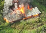 KKB Bakar Bangunan SMP Negeri Kiwirok, Satgas Ops Damai Cartenz dan TNI Berhasil Pukul Mundur Pelaku