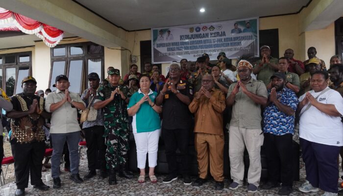 Tatap Muka dengan Lima Kepala Kampung di Distrik MBJ, Bupati Rettob: Pembangunan dari Pesisir ke Kota Jadi Perhatian Khusus Pemkab Mimika