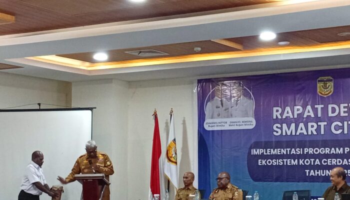 Bupati Mimika Mantapkan Komitmen Wujudkan Smart City: Pelayanan Publik Semakin Mudah dan Cepat