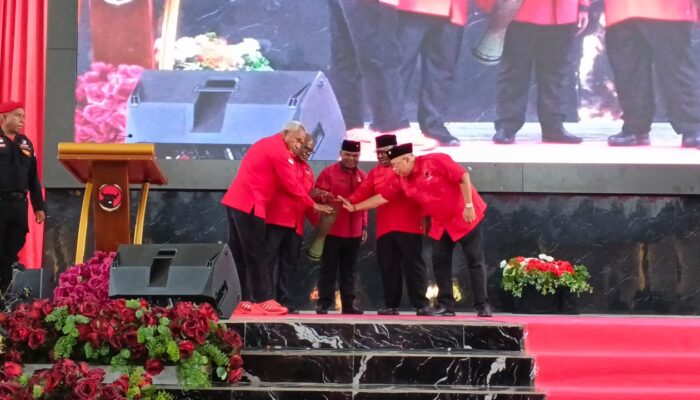 Gelar Konfercab, Adrian Andhika Thie Terpilih Sebagai Ketua DPC Mimika, Komarudin Watubun: PDI Perjuangan Bukan Gerombolan Politik, Kaderisasi Kunci Utama