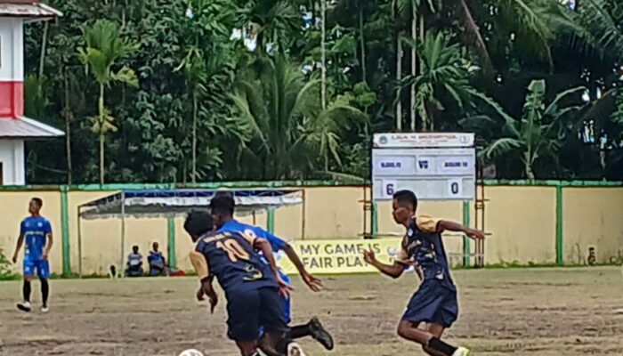Elang FC Tumbangkan Airline FC 7-0, Lolos Ke Perempat Final Bupati Cup Mimika 2025