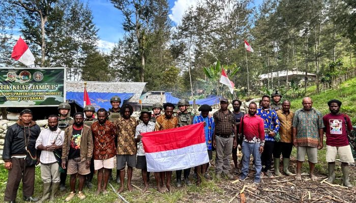 Kisah Pulang: Lima Anggota OPM Pilih NKRI Usai Pendekatan Humanis TNI