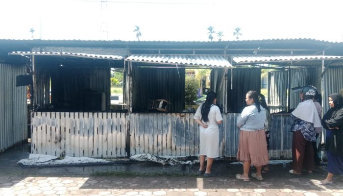 Tiga Lapak Kontainer di Pasar Kuliner Pasar Sentral Timika Terbakar