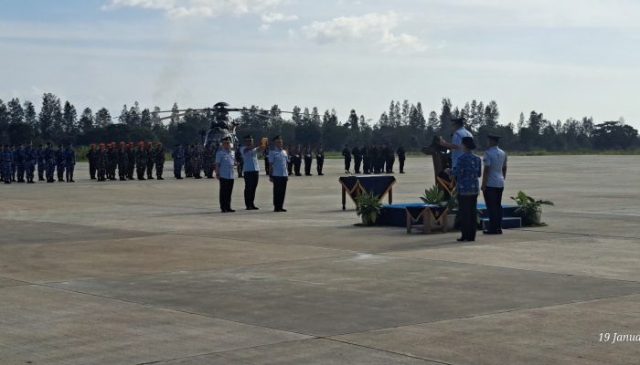 Tongkat Komando Lanud Yohanis Kapiyau Resmi Berpindah, Kolonel Taufik Andriadi Siap Lanjutkan Transformasi Kepemimpinan
