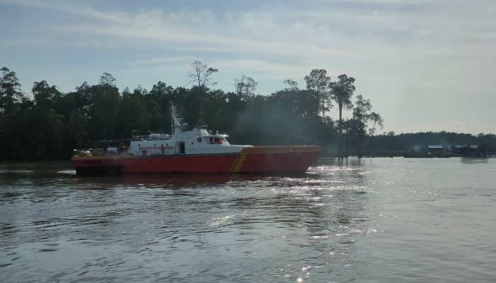 KM Putra Siantan Tenggelam di Perairan Timika, 12 Penumpang Selamat, 1 Masih Dicari Tim SAR
