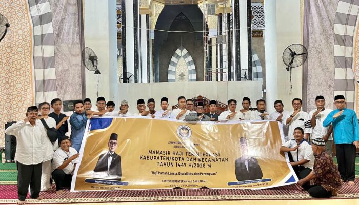Manasik Haji Terintegrasi Mimika 1447 H Resmi Ditutup, Jamaah Diminta Jaga Kesehatan dan Kekompakan