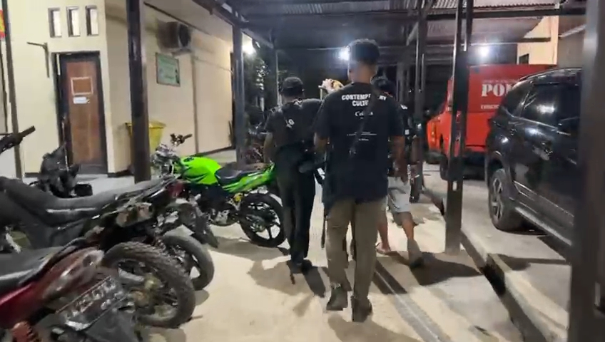 Putus Rantai Logistik dan Amunisi KKB, Satgas Damai Cartenz Amankan 5 Orang di Nabire