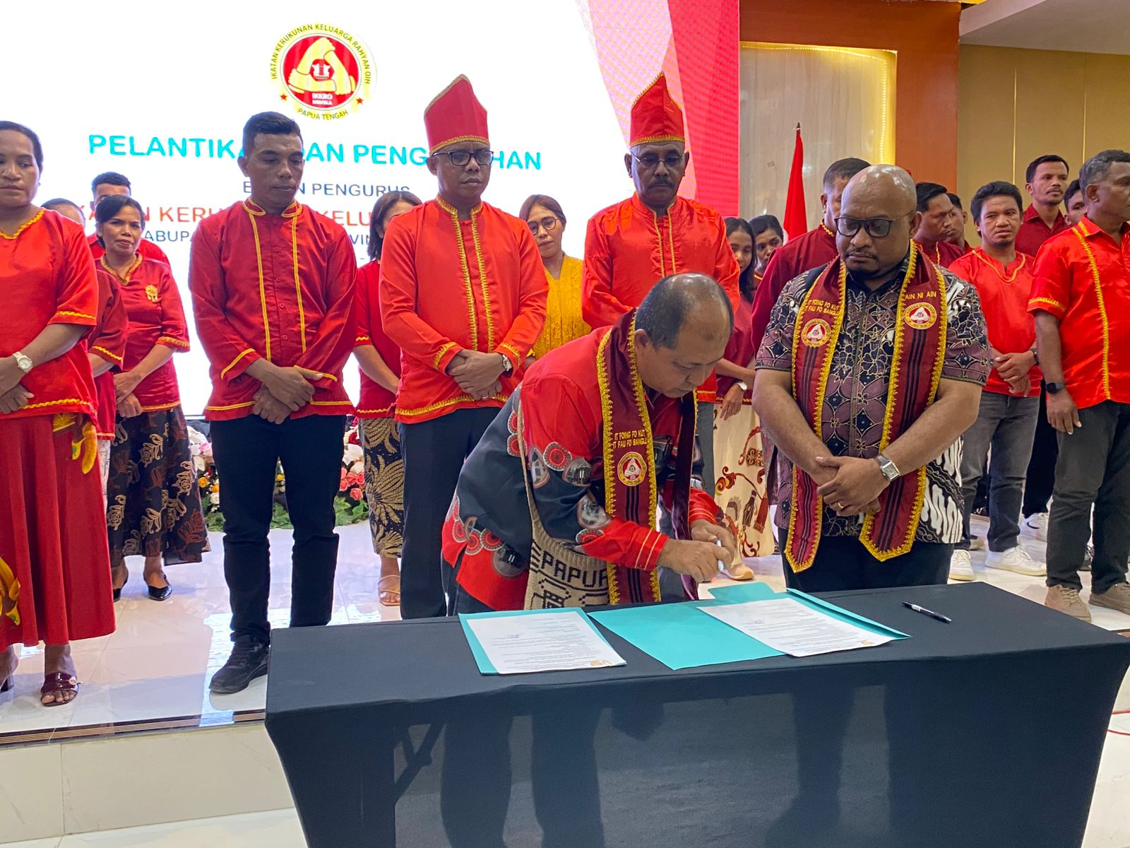 Resmi Dilantik, Pengurus IKKRO Mimika Siap Bangun Solidaritas dan Jadi Mitra Dengan Pemerintah