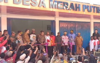 Resmikan Kopdes Merah Putih di Atuka, Ferry Juliantono Dorong Warga Jadi Pelaku Ekonomi