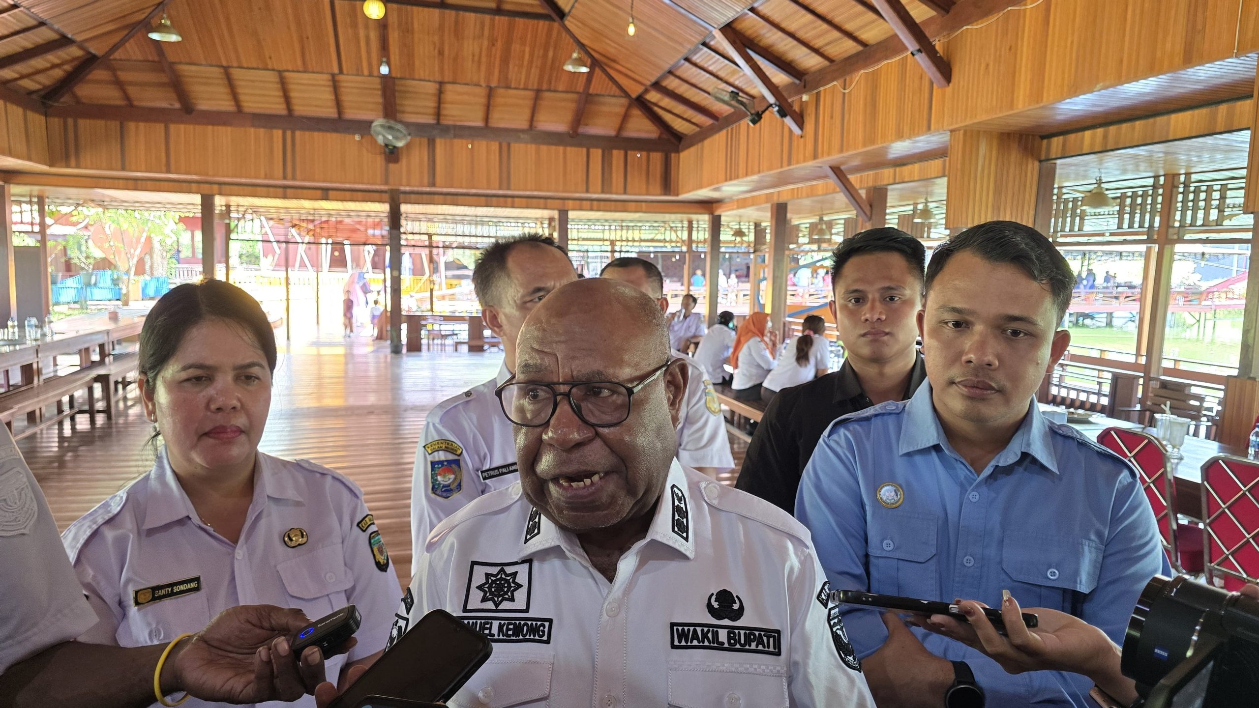 Wabup Emanuel Kemong Tinjau SPPG di Timika: Mayoritas Sudah Standar, IPAL Jadi Catatan Penting