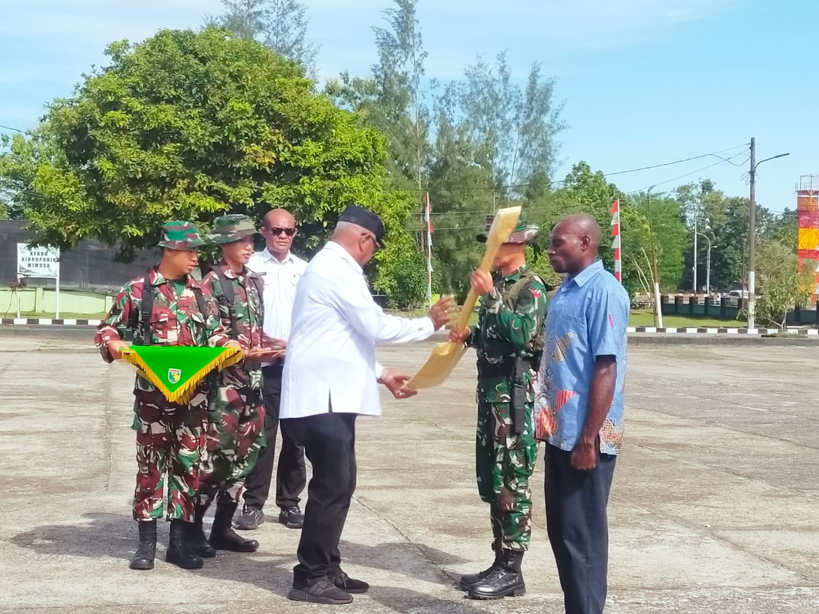 Kodim 1710/ Mimika Gelar Upacara Pembukaan TMMD Wujud Kebersamaan TNI, Pemda, dan Masyarakat  ‎