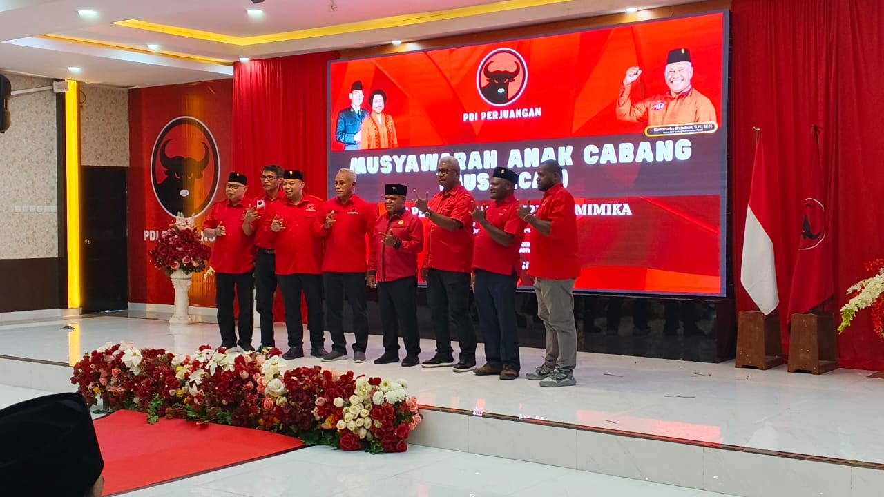 PDI Perjuangan Mimika Gelar Musancab, Ketua Bidang Kehormatan Bakar Semangat Kader Mimika, Komarudin Watubun: Gen Z Harus Punya Ideologi