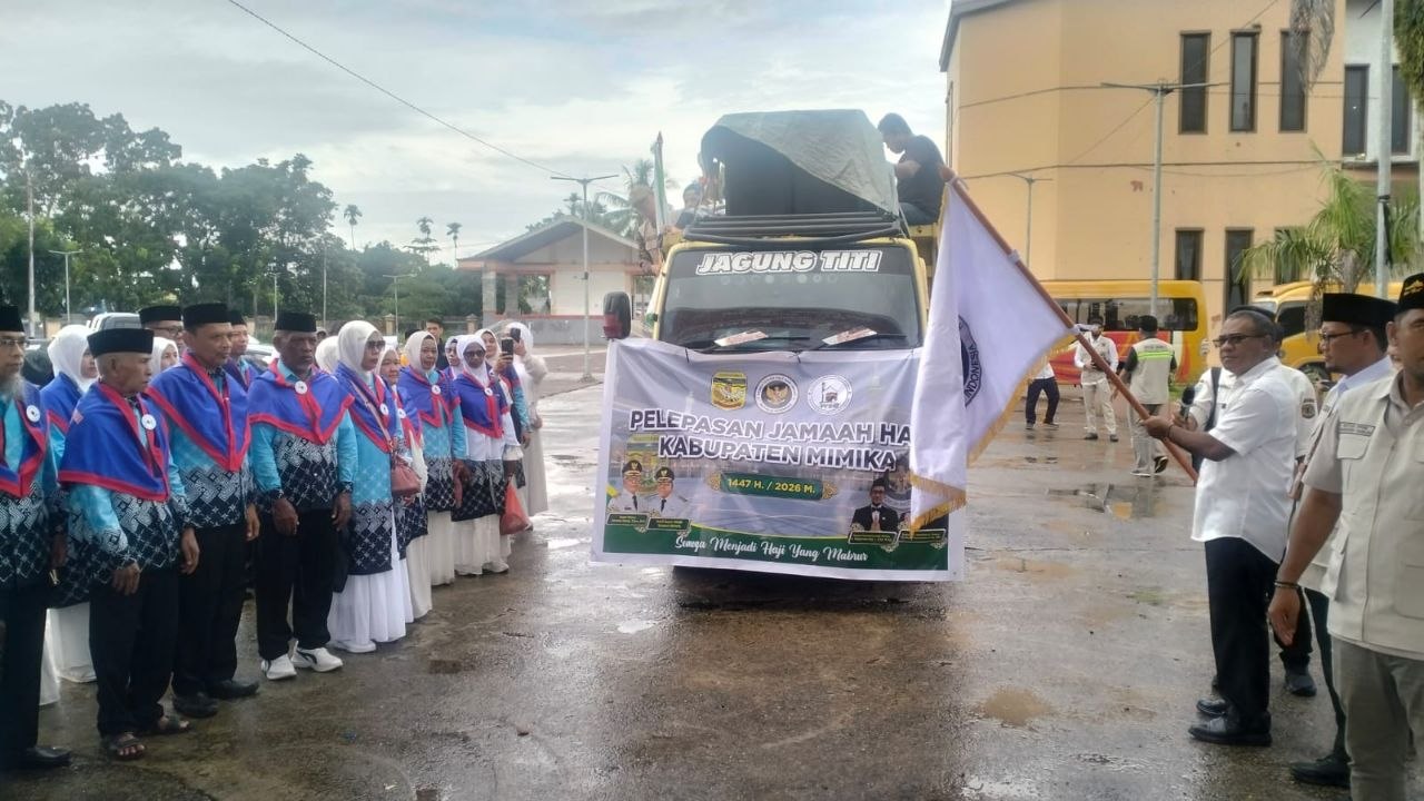 Pawai Syiar Haji 2026 Mimika Dilepas Meriah, Doa dan Haru Iringi Keberangkatan JCH