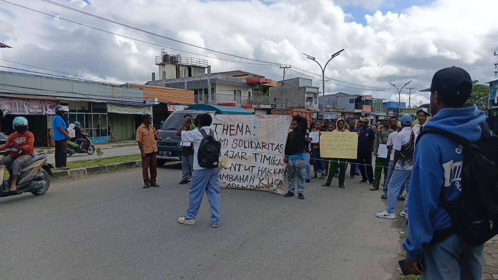 Pelajar OAP Mimika Turun ke Jalan, Tuntut Keadilan Akses Pendidikan Tinggi