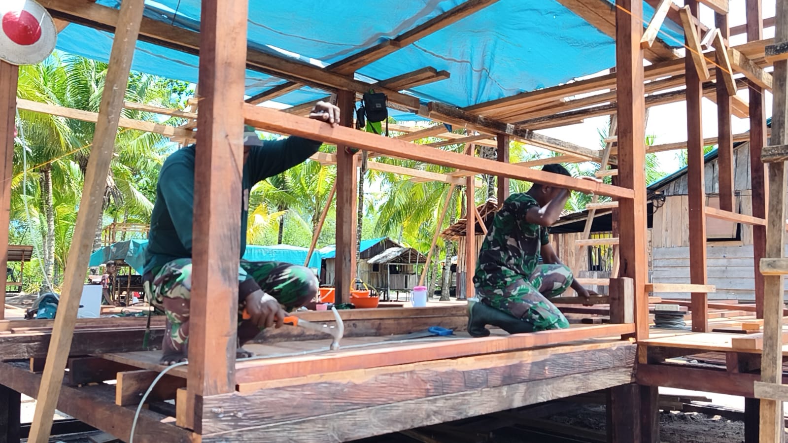 Pemasangan Rangka Dinding Rumah Mulai Dikerjakan, Progres TMMD Terus Meningkat