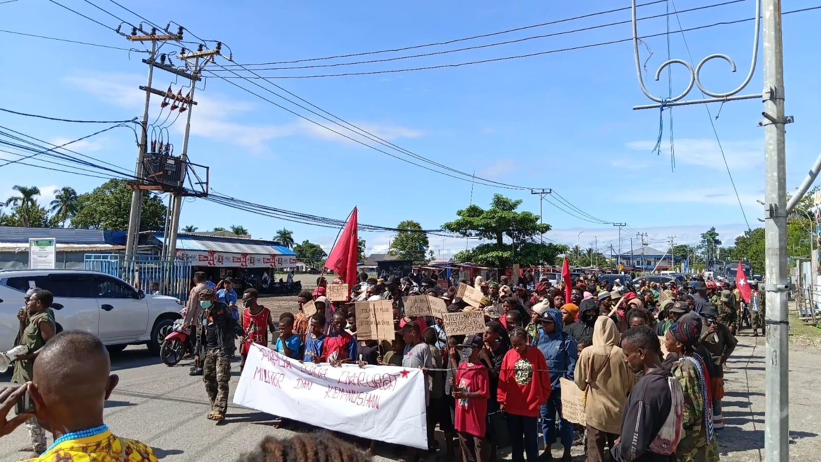 Ratusan Warga Papua Gelar Aksi Damai di Bundaran Timika Indah, Suarakan Penolakan Program Nasional dan Serukan Perdamaian