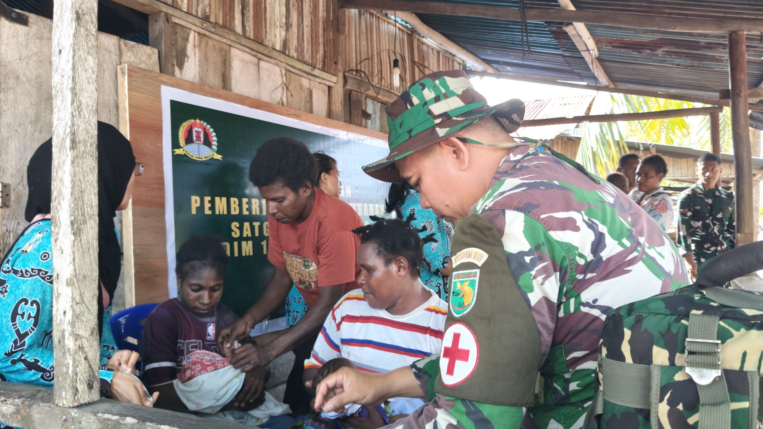 Satgas TMMD Gelar Posyandu dan PMT di Kampung Keakwa, Tingkatkan Pelayanan Kesehatan Warga